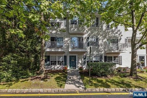 2191 Kent Ct, Mahwah, NJ, 07430-3822 | Card Image