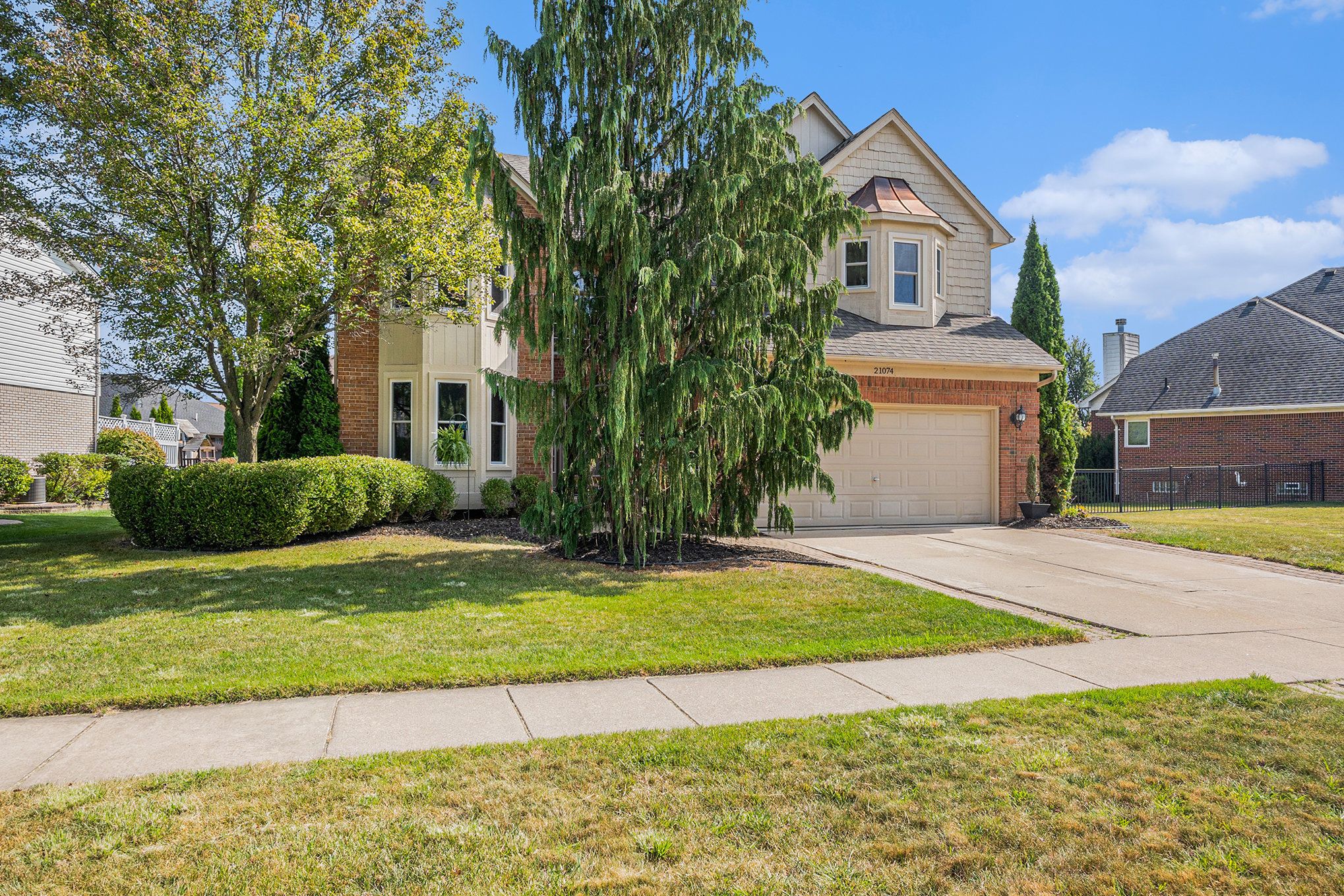Summerfield Dr, Macomb, MI 48044