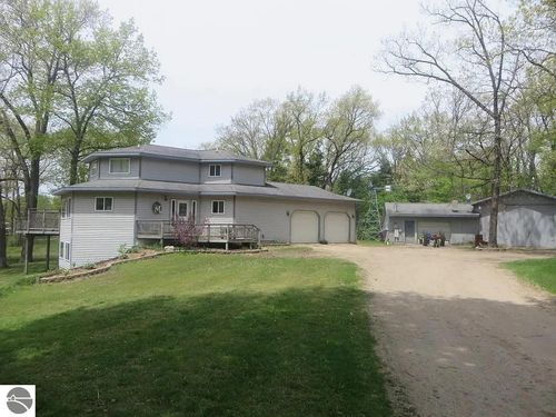 782 Jerry Ray Rd, Vestaburg, MI, 48891-9440 | Card Image