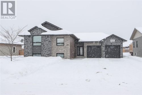 3019 Emerald Cres, Chelmsford, ON, P0M1L0 | Card Image