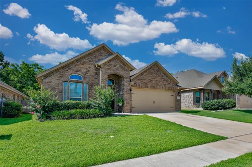1818 Vallana Dr, Gainesville, TX, 76240-5945 | Card Image