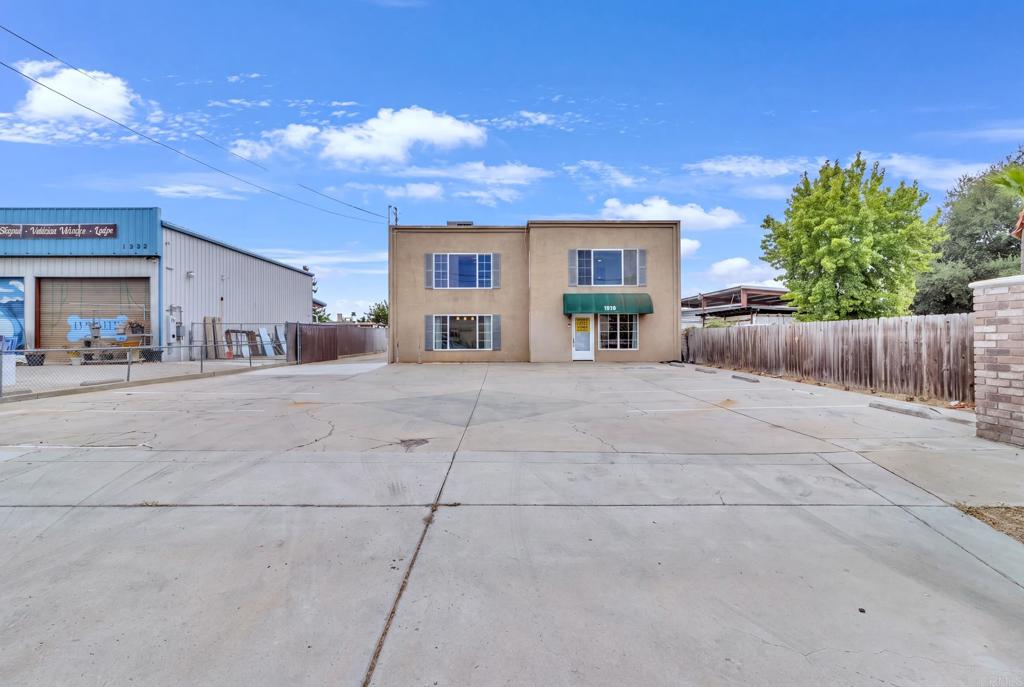 Commercial Sale in Ramona 3