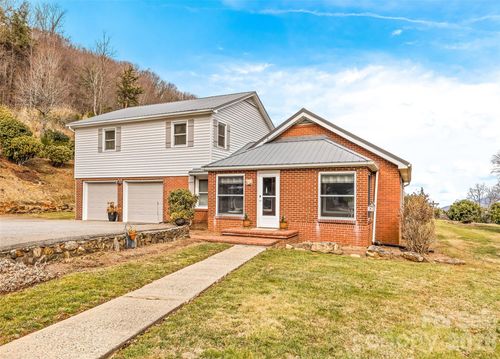 15 Whitted Rd, Canton, NC, 28716-7276 | Card Image