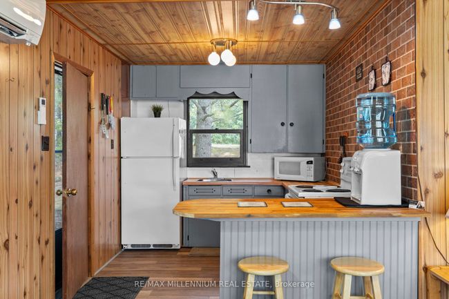 82 Beach Rd, House other with 3 bedrooms, 1 bathrooms and 6 parking in Tiny ON | Image 18