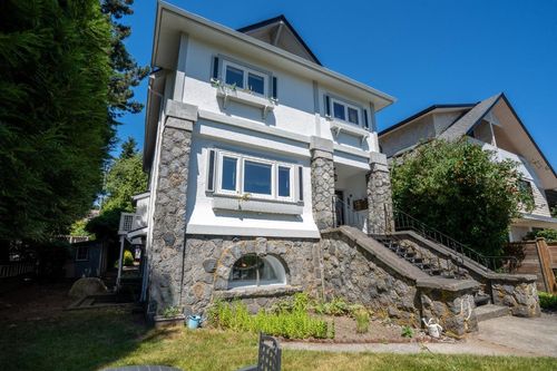 2575 W 3rd Ave, Vancouver, BC, V6K1M2 | Card Image