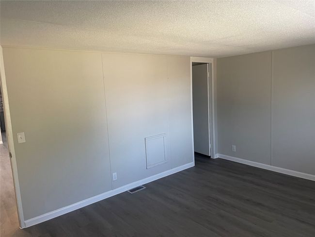 22 Niederwald Dr, House other with 3 bedrooms, 2 bathrooms and 8 parking in Kyle TX | Image 4
