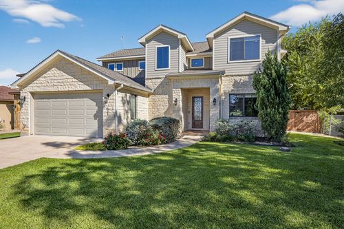 121 Christopher Ln, Kingsland, TX, 78639-5273 | Card Image