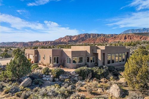 451 W Silver Reef Rd, Leeds, UT, 84746-7712 | Card Image