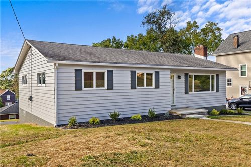 126 E Edison Ave, New Castle, PA, 16101-2311 | Card Image