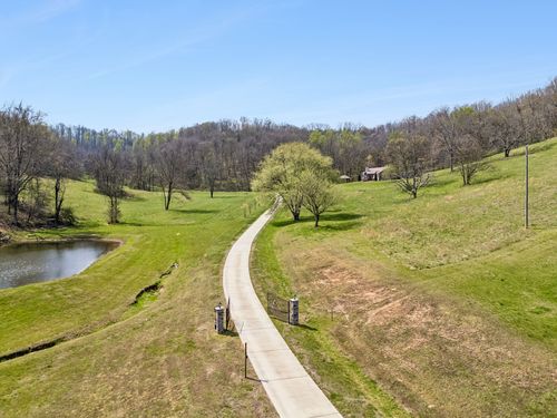 240 Scenic Ct, Pulaski, TN, 38478-6284 | Card Image