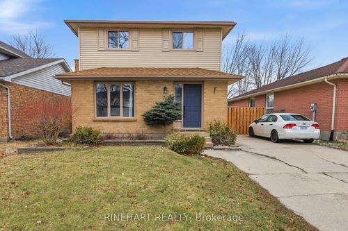 74 Erica Cres, London, ON, N6E3P5 | Card Image