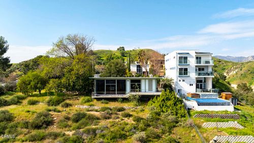 12016 Mountain View Trl, Sylmar, CA, 91342-6217 | Card Image