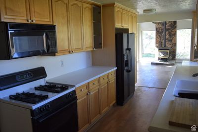 2035 E Main St, House other with 2 bedrooms, 1 bathrooms and null parking in Wellington UT | Image 3