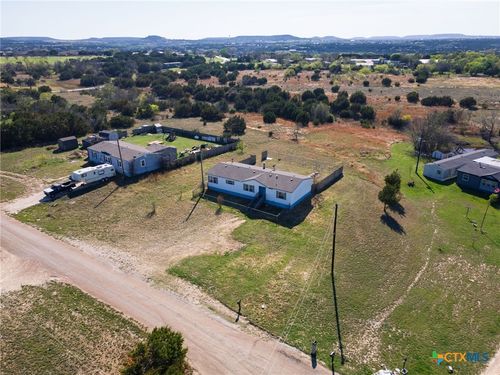 809 Crest Ct, Copperas Cove, TX, 76522-7991 | Card Image