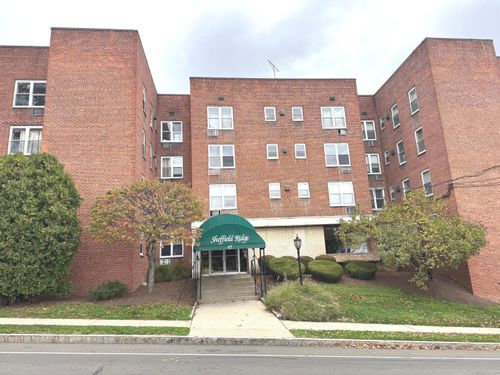 apt-2e-45 Maple St, Norwalk, CT, 06850-3615 | Card Image