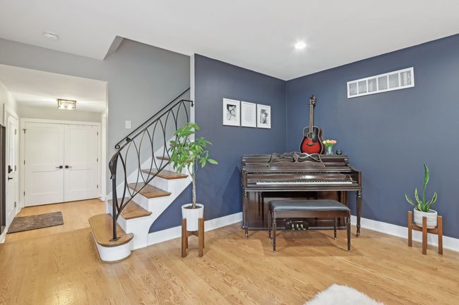2542 Woodlawn Rd, House other with 4 bedrooms, 3 bathrooms and 2 parking in Northbrook IL | Image 11
