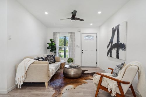 3005 Pate Dr, Fort Worth, TX, 76105-5041 | Card Image