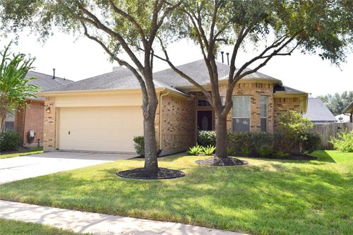 12918 Meadow Springs Dr, Pearland, TX, 77584-6514 | Card Image