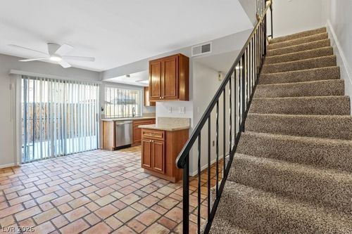 b-1404 Santa Anita Dr, Las Vegas, NV, 89119-6219 | Card Image