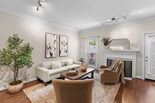 124 Acklen Park Dr, Nashville, TN, 37203-1169 | Card Image