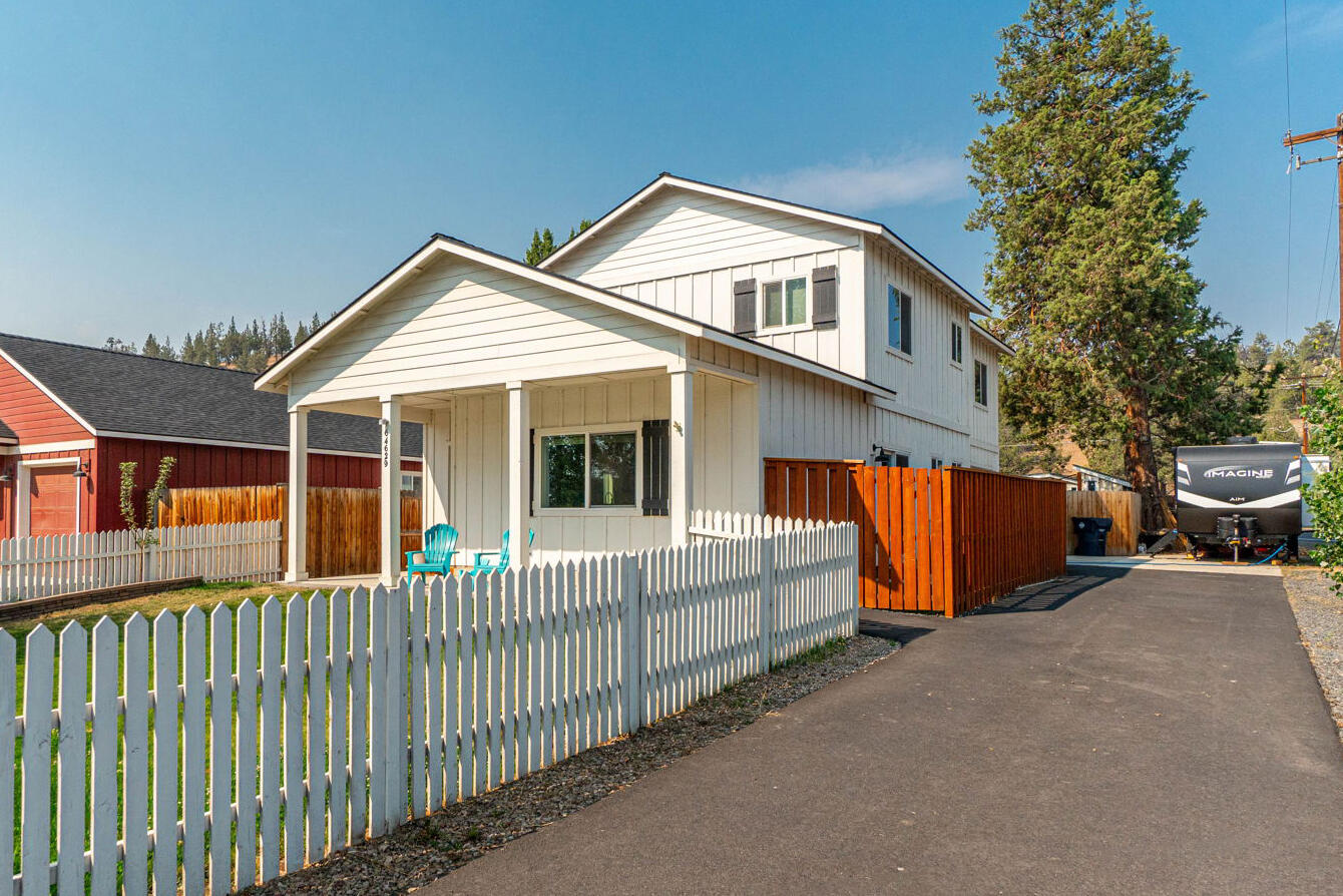 Wood Ave, Bend, OR 97703
