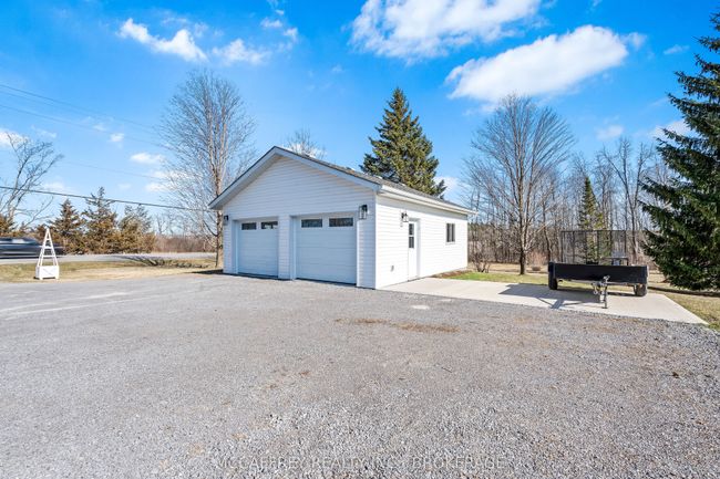 2492 County Rd 41, House other with 3 bedrooms, 2 bathrooms and 6 parking in Roblin ON | Image 39