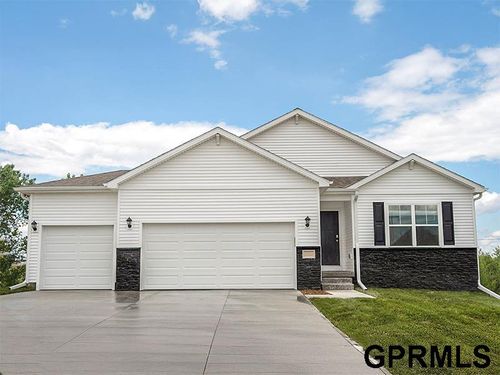 7816 N 170th St, Bennington, NE, 68007-3363 | Card Image