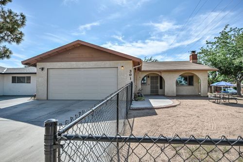301 Valley St, Ridgecrest, CA, 93555-4414 | Card Image