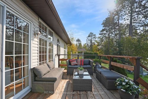 756 Arbor Vitae Rd, Barrys Bay, ON, K0J1B0 | Card Image