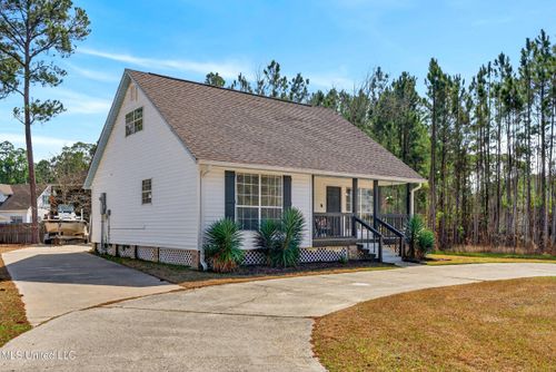 496 Royal Oak Blvd, Pass Christian, MS, 39571-1000 | Card Image