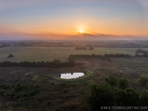 40 E Mcelroy, Yale, OK, 74085 | Card Image