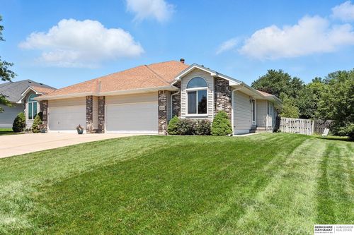 15364 Burdette St, Omaha, NE, 68116-4184 | Card Image