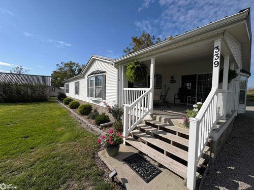 339 S Park Ave, Seymour, IA, 52590-1506 | Card Image