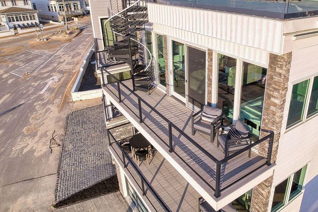3rd Level Deck | Image 45