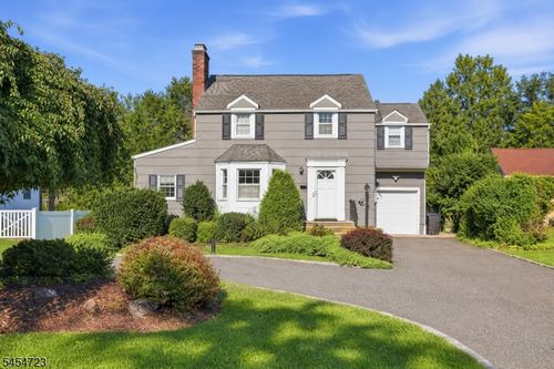 178 Walnut St, Livingston, NJ, 07039-5003 | Card Image