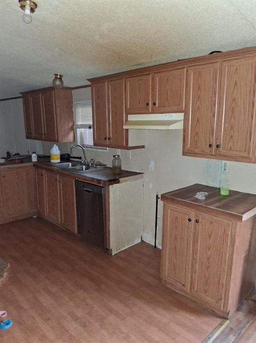 518 S Creek St, Holdenville, OK, 74848-3050 | Card Image