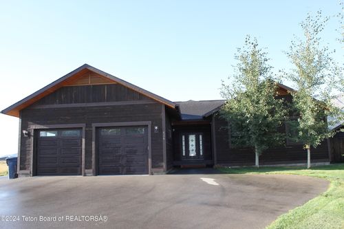 626 Snake River Drive Street, Alpine, WY, 83128 | Card Image