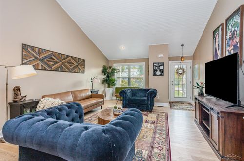 8599 Ashland Pl, Freeland, MI, 48623-9133 | Card Image