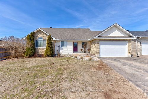 1034 Limestone Trail, Petawawa, ON, K8H0A5 | Card Image