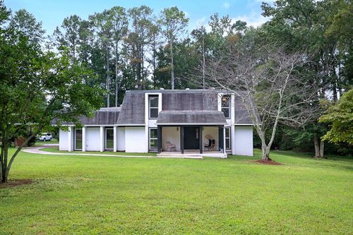 7 East Ln, Fayetteville, TN, 37334-6001 | Card Image