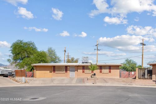 7688 N Meredith Blvd, Tucson, AZ, 85741-1538 | Card Image