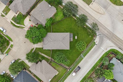 1844 Ringtail Dr, Little Elm, TX, 75068-8483 | Card Image
