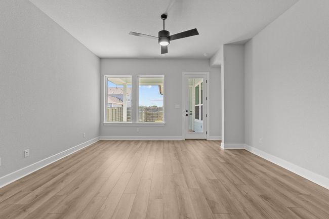 Family Room | Image 10