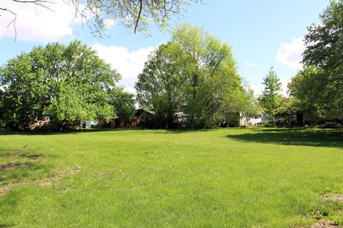 600 E Cedar St, Le Roy, IL, 61752-1814 | Card Image