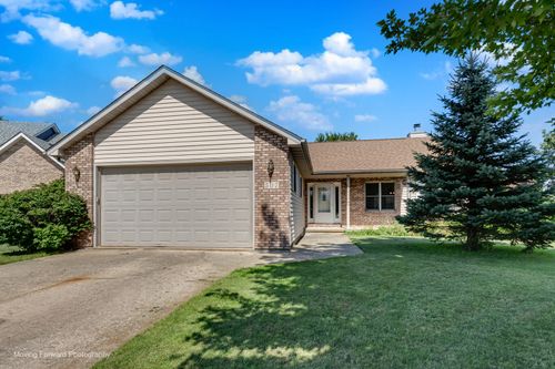 507 E Rennesoy Dr, Newark, IL, 60541-9004 | Card Image