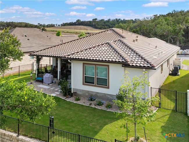 121 Wild Honeysuckle Way, House other with 2 bedrooms, 3 bathrooms and null parking in San Marcos TX | Image 35