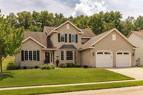 2944 Mayowood Common Cir Sw, Rochester, MN, 55902-4230 | Card Image