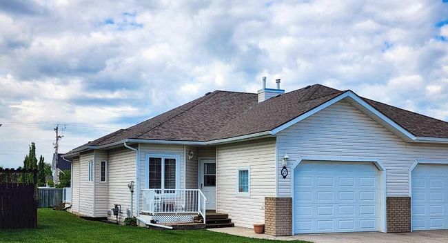 27 Skyline Cres, Home with 2 bedrooms, 2 bathrooms and 2 parking in Claresholm AB | Image 26