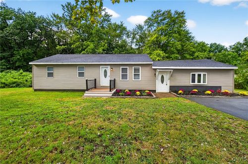 9541 Horseshoe Island Rd, Clay, NY, 13041-9688 | Card Image