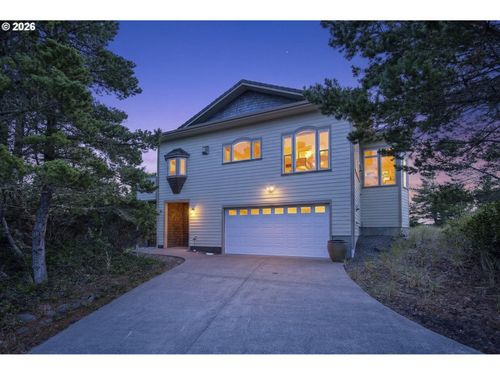 84 Sailors Ravine Ct, Florence, OR, 97439-8977 | Card Image